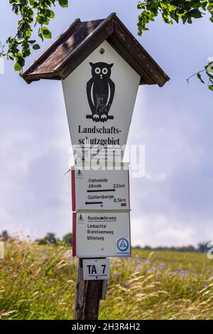 Signposting of the hiking trails in the Harz mountains by the Harzklub Stock Photo