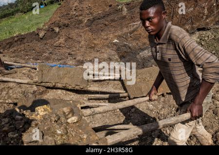 Illegal artisanal gold mining in Ethiopia, Africa Stock Photo