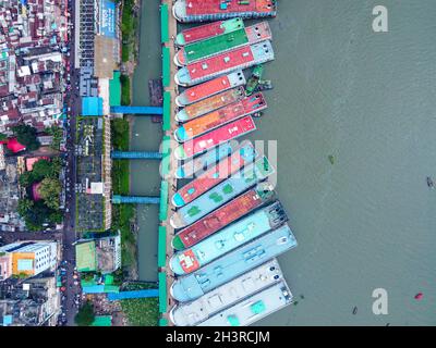 Dhaka, Bangladesh. 30th Oct, 2021. Dhaka River Port is the Central and largest Passenger carrying River port in the country of Bangladesh where Hundreds of Launch, Streamer, Boats come to the port from different region of the country. (Credit Image: © Mustasinur Rahman Alvi/ZUMA Press Wire) Stock Photo