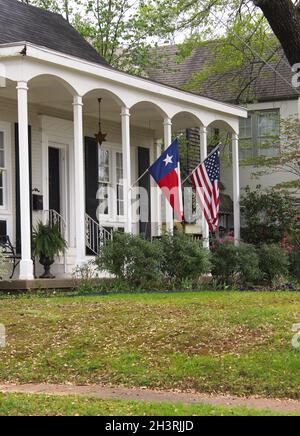 Historic Antebellum Mansion Home With Blue Sky Stock Photo - Alamy