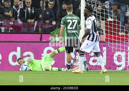 96 Lorenzo Montipo -Verona saves a goal  during  Udinese Calcio vs Hellas Verona FC, italian soccer Serie A match in Udine, Italy, October 27 2021 Stock Photo