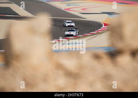 92 Estre Kevin (fra), Jani Neel (che), Porsche GT Team, Porsche 911 RSR - 19, action during the 6 Hours of Bahrain, 5th round of the 2021 FIA World Endurance Championship, FIA WEC, on the Bahrain International Circuit, from October 28 to 30, 2021 in Sakhir, Bahrain - Photo: Joao Filipe/DPPI/LiveMedia Stock Photo
