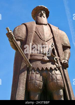 Vasco da Gama statue in Sines Stock Photo