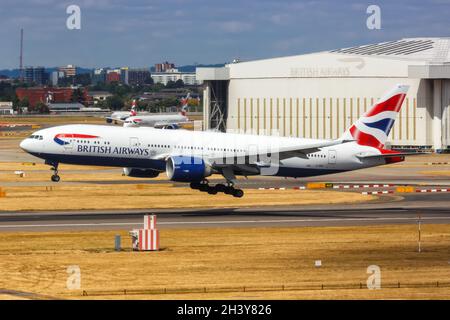 British Airways Boeing 777-200ER Flugzeug Flughafen London Heathrow Stock Photo