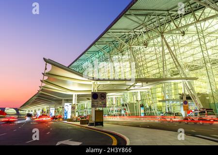 Flughafen Guangzhou Baiyun International Airport Terminal 1 in China Stock Photo