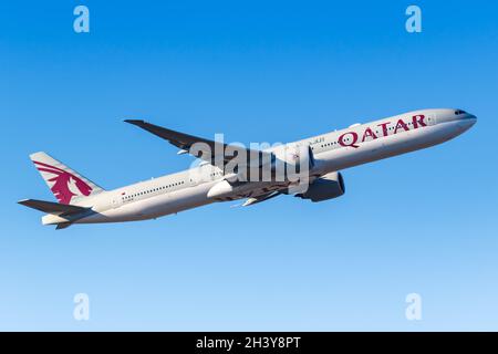 Qatar Airways Boeing 777-300ER aircraft Frankfurt Airport in Germany Stock Photo