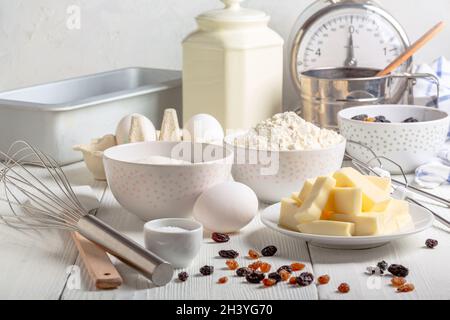 https://l450v.alamy.com/450v/2h3yg70/ingredients-and-baking-tools-2h3yg70.jpg