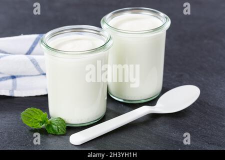Yogurt natural yogurt breakfast healthy diet healthy organic food slate Stock Photo
