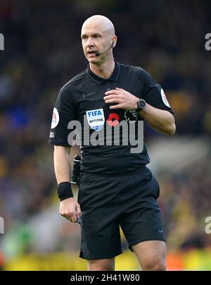 Referee Anthony Taylor during the Premier League match at Carrow Road, Norwich. Picture date: Sunday October 31, 2021. Stock Photo