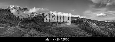 View on the magnificent Mount Rainier from Paradise Vista trail, USA ...