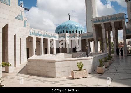 Courtyard, The Mosque of the Martyr King Abdullah bin Al-Hussein, Amman, Jordan, Middle East Stock Photo
