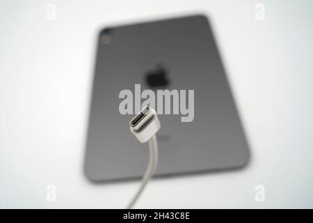 Close up of the USB-C charging cable of the Apple iPad Mini 6 Stock Photo