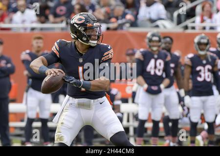 Chicago, United States. 31st Oct, 2021. Chicago Bears quarterback Justin Fields looks for an open receiver in the first quarter against the San Francisco 49ers at Soldier Field in Chicago on Sunday, October 31, 2021. Photo by Mark Black/UPI Credit: UPI/Alamy Live News Stock Photo