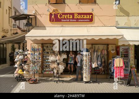 Andenken Geschäft, Gasse, Altstadt, Rethymno, Kreta, Griechenland Stock Photo