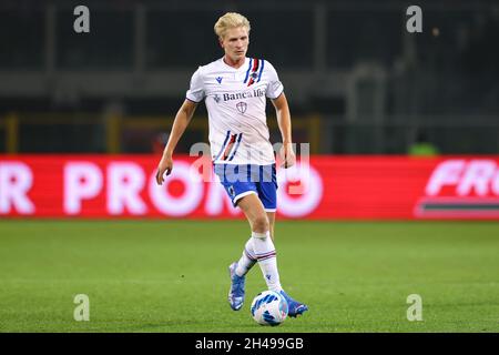 Turin, Italy, 30th October 2021. Morten Thorsby of UC Sampdoria during the Serie A match at Stadio Grande Torino, Turin. Picture credit should read: Jonathan Moscrop / Sportimage