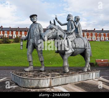 Mining memorial in Scotswood, Newcastle upon Tyne, UK to the 38 men and boys who lost their lives in the Montague View Pit disaster of 30th March 1925 Stock Photo