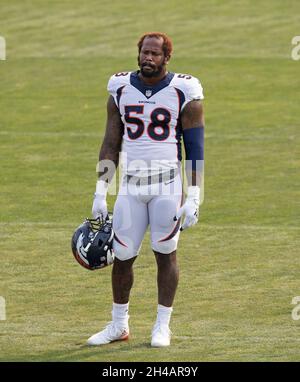 Von miller rams hi-res stock photography and images - Alamy