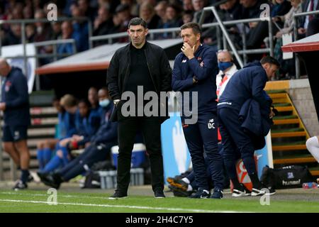 Southend United manager Kevin Maher during Dagenham & Redbridge vs Southend United, Vanarama National League Football at the Chigwell Construction Sta Stock Photo