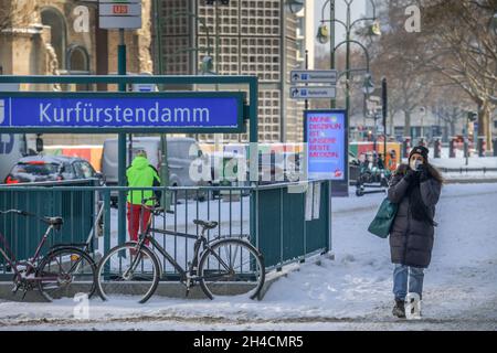 10.02.2021. Menschenleerer Kudamm Lockdown zu Corona-Zeiten, Charlottenburg, Berlin, Deutschland