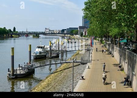 Weser, Weserpromenade, Hinter der Mauer, Bremen, Deutschland Stock Photo