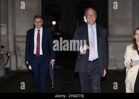 Prime Minister invites world’s top business leaders including Larry Fink Chairman and CEO of BlackRock to Downing Street to establish 'Global Britain'. Stock Photo