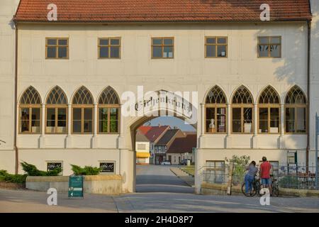 Restaurant, Zum Eichenkranz, Wörlitz, Sachsen-Anhalt, Deutschland Stock Photo