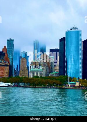 Manhattan skylien photographed from Staten Island Ferry Stock Photo - Alamy