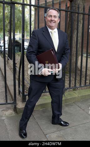 International Trade Secretary LIAM FOX attends a cabinet meeting at Downing Street, London. Picture dated: Tuesday October 18, 2016.  Stock Photo