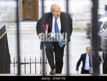 Foreign Secretary Boris Johnson arriving at Downing Street, London, for a cabinet meeting Stock Photo