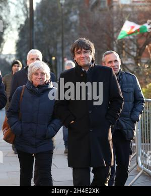 (left to right) Pro-independence Catalan politician Clara Ponsati and former Catalan regional president Carles Puigdemont in Westminster,  London, as part of a visit to the UK. Picture dated: Thursday December 13, 2018 Stock Photo