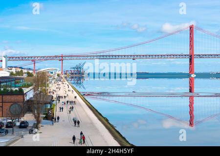 Ponte 25 de Abril, 25 April Bridge, former Salazar Bridge, over the Tagus River, Lisbon, Portugal Stock Photo