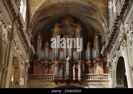 Great organ of the Nancy Cathedral (Cathédrale Notre-Dame-de-l'Annonciation de Nancy) in Nancy, France. The organ was built by French organ builder Nicolas Dupont between 1756 and 1763. Stock Photo