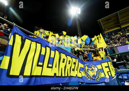 Castellon, Spain. 02nd Nov, 2021. Fans of Villarreal during the UEFA Champions League, Group F football match between Villarreal CF and BSC Young Boys on November 2, 2021 at the Ceramica Stadium in Castellon, Spain - Photo: Ivan Terron/DPPI/LiveMedia Credit: Independent Photo Agency/Alamy Live News Stock Photo