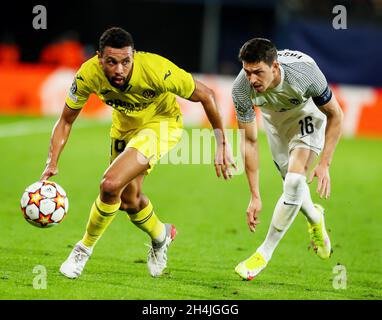 Castellon, Spain. 02nd Nov, 2021. Francis Coquelin of Villarreal and Christian Fassnacht of Young Boys during the UEFA Champions League, Group F football match between Villarreal CF and BSC Young Boys on November 2, 2021 at the Ceramica Stadium in Castellon, Spain - Photo: Ivan Terron/DPPI/LiveMedia Credit: Independent Photo Agency/Alamy Live News Stock Photo