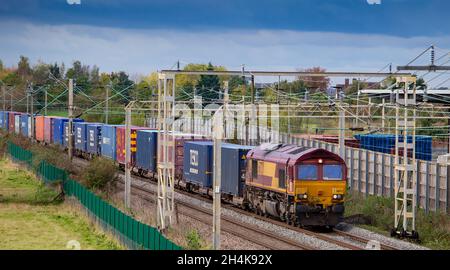 DB Schenker - Class 66-66172 arriving at DIRFT from Mossend Stock Photo