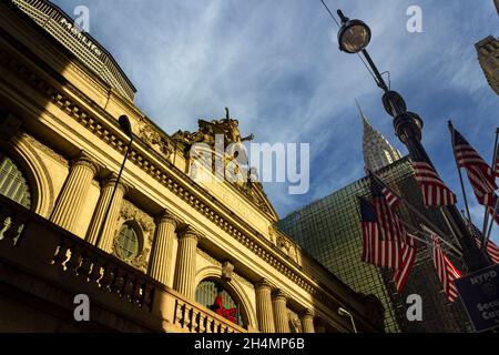 New York, NY, USA - December 19, 2018 - Grand Central Station in New York. The iconic beaux-arts statue of the Greek God Mercury adorns Grand Central Stock Photo