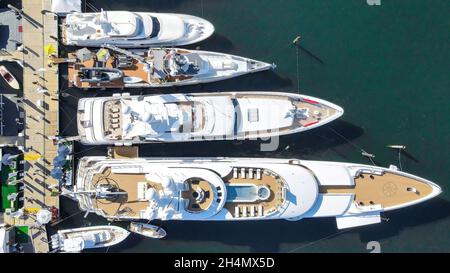 Fort Lauderdale, USA. 31st Oct, 2021. 62nd annual Fort Lauderdale International Boat Show (FLIBS), which will be making waves October 27thC31st at the Bahia Mar Yachting Center (801 Seabreeze Blvd., Fort Lauderdale, FL 33316). Owned by the Marine Industries Association of South Florida (MIASF) and produced by Informa Markets, FLIBS offers the largest in-water presence of boats and marine exhibits. (Photo by Yaroslav Sabitov/YES Market Media/Sipa USA) Credit: Sipa USA/Alamy Live News Stock Photo