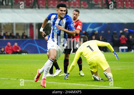 The team (FC Porto) and Luis DIaz (FC Porto) celebrate his goal during the  UEFA Champions League, Group B football match between AC Milan and FC Porto  on November 3, 2021 at