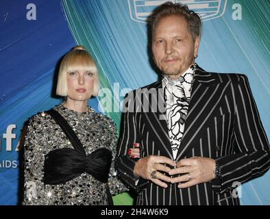 West Hollywood, USA. 04th Nov, 2021. WEST HOLLYWOOD, CALIFORNIA - NOVEMBER 04: Matt Sorum, guest attend the amfAR Gala Los Angeles 2021 honoring TikTok and Jeremy Scott at Pacific Design Center on November 04, 2021 in West Hollywood, California. Photo: CraSH/imageSPACE/Sipa USA Credit: Sipa USA/Alamy Live News Stock Photo