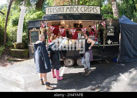 Festival goers enjoying the sun on day 1 of Festival No. 6 2017 at Portmeirion, Wales, UK. Picture date: Friday, 8 September 2017. Photo credit: Katja Ogrin/ EMPICS Entertainment. Stock Photo