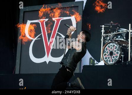 Andy Biersack of Black Veil Brides performs live on stage on day 3 of Download Festival at Donington Park on June 10, 2018 in Castle Donington, England. Picture date: Sunday 10 June, 2018. Photo credit: Katja Ogrin/ EMPICS Entertainment. Stock Photo