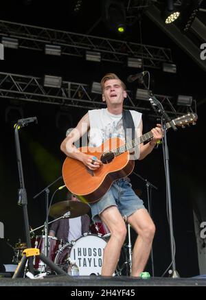 Alfie Hudson-Taylor of Hudson Taylor performs on stage on day 1 of Standon Calling Festival on July 27, 2018 in Standon, England. Picture date: Friday 27 July, 2018. Photo credit: Katja Ogrin/ EMPICS Entertainment. Stock Photo