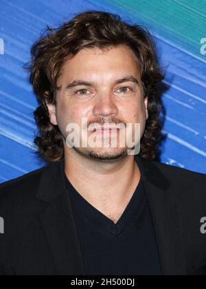 West Hollywood, United States. 04th Nov, 2021. WEST HOLLYWOOD, LOS ANGELES, CALIFORNIA, USA - NOVEMBER 04: Emile Hirsch arrives at the amfAR Gala Los Angeles 2021 honoring TikTok and Jeremy Scott held at the Pacific Design Center on November 4, 2021 in West Hollywood, Los Angeles, California, United States. (Photo by David Acosta/Image Press Agency) Credit: Image Press Agency/Alamy Live News Stock Photo