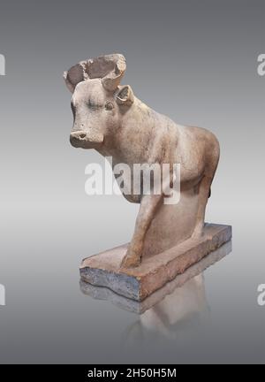 Egyptian statue sculpture of the sacred bull Apis, 379-361 BC, 30th Dynasty, Temple of Nectanebo Serapeum , Memphis. Louvre Museum iunv N390. Apis (bu Stock Photo