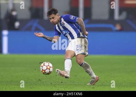 Milan, Italy, 3rd November 2021. Gabriel Bras of FC Porto during the UEFA  Youth League match at Centro Sportivo Vismara, Milan. Picture credit should  read: Jonathan Moscrop / Sportimage Stock Photo - Alamy