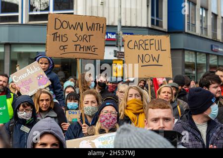 Belfast, UK. 06th Nov, 2021. COP26: 6th Nov 2021. Hundereds Gathered at Belfast City Hall for the Global Day for Climate Action Credit: Bonzo/Alamy Live News Stock Photo