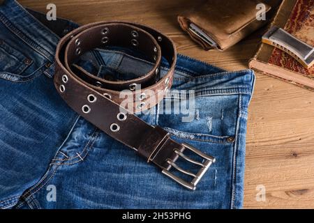 belt wala jeans top