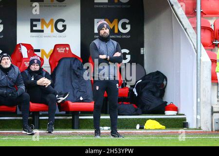 AESSEAL New York Stadium, Rotherham, England - 6th November 2021 Paul Warne Manager of Rotherham - during the game Rotherham v Bromley, Emirates FA Cup 2021/22, AESSEAL New York Stadium, Rotherham, England - 6th November 2021,  Credit: Arthur Haigh/WhiteRosePhotos/Alamy Live News Stock Photo
