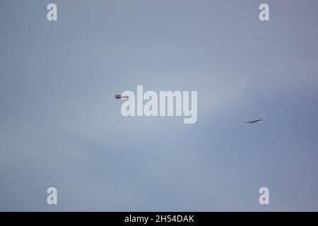 G-CLPV Alexander Schleicher ASK-21 2-seater glider towed for release,   landing at Upavon Airfield, home of the British Army Gliding Club (WYVERN) Stock Photo