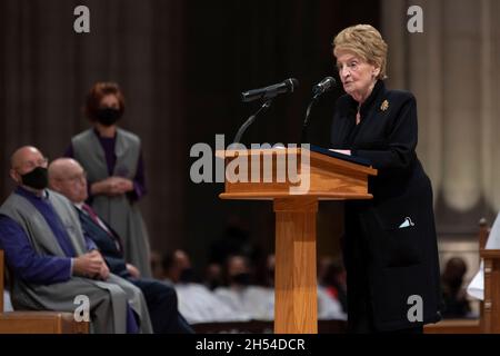 Washington, United States. 05th Nov, 2021. Former U.S. Secretary of State Madeleine K. Albright speaks during the funeral service honoring the late Gen. Colin Powell at Washington National Cathedral, November 5, 2021 in Washington, DC, Nov. 5, 2021. (U.S. Army photo by ) Credit: Laura Buchta/U.S. Army/Alamy Live News